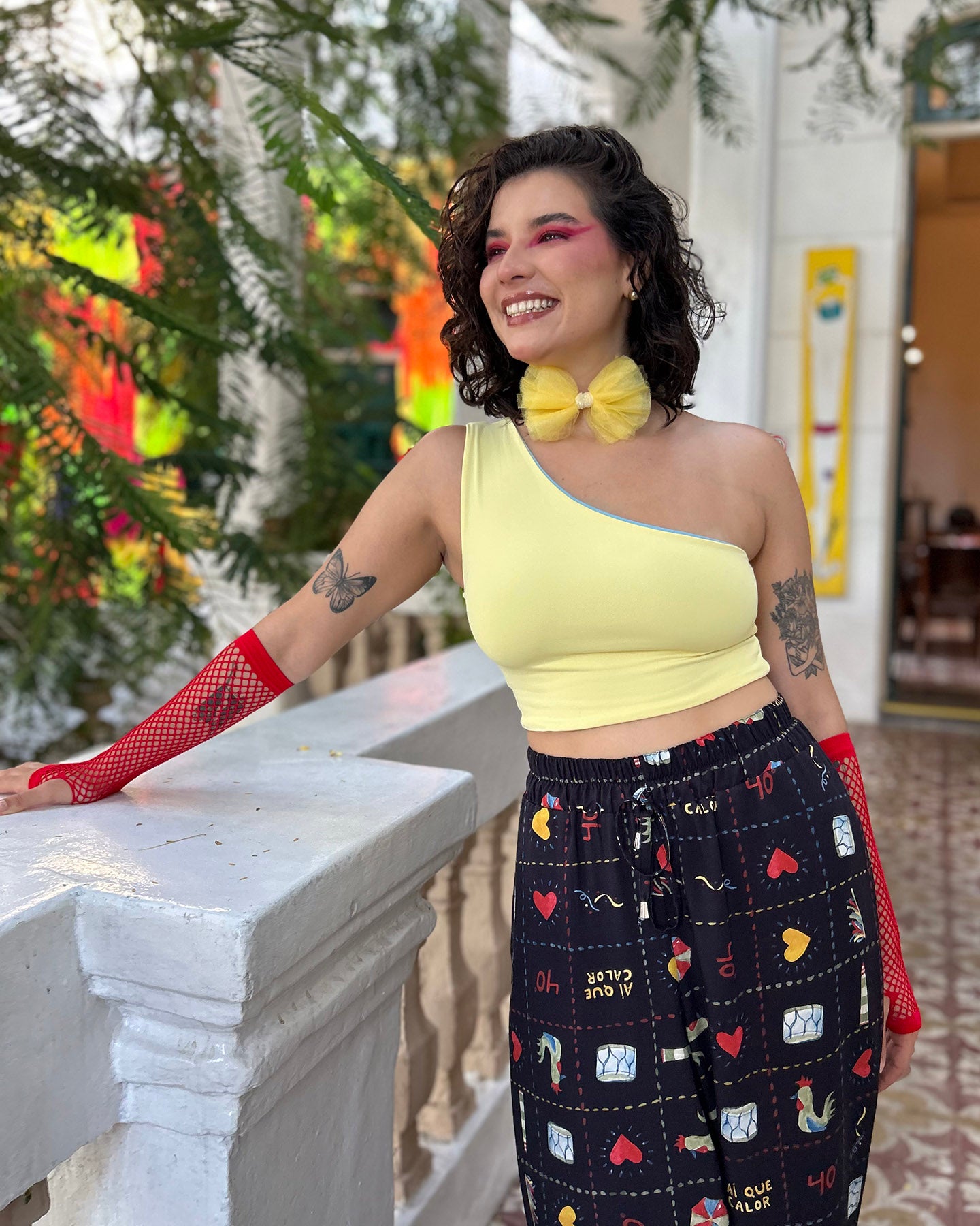 Top Ombro Só Amarelo + Azul